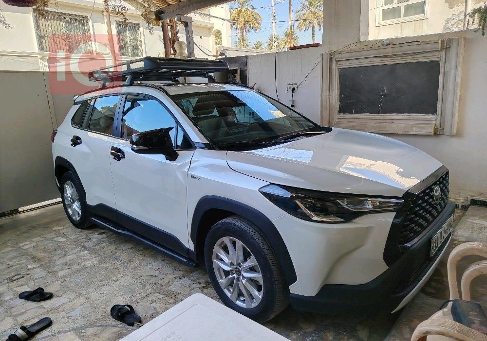 تۆیۆتا کۆرۆلا کرۆس